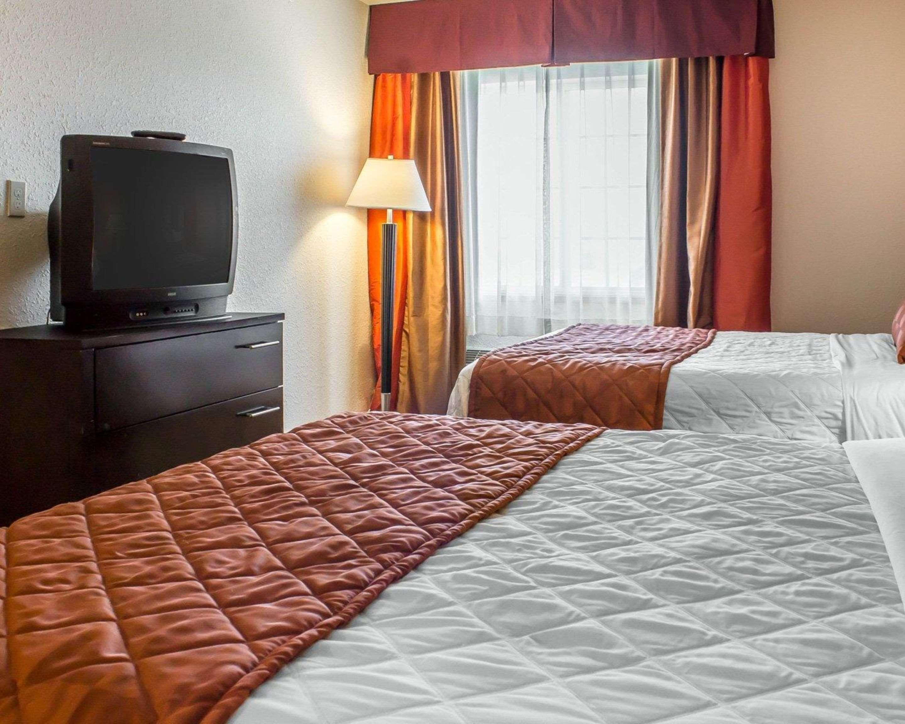 Rodeway Inn & Suites Near Okoboji Lake Milford Exteriér fotografie