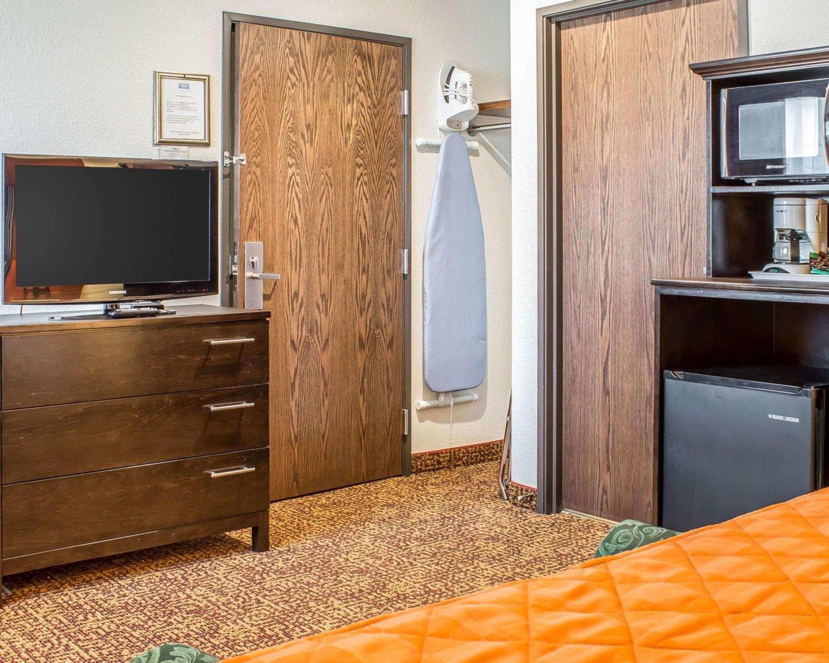 Rodeway Inn & Suites Near Okoboji Lake Milford Exteriér fotografie