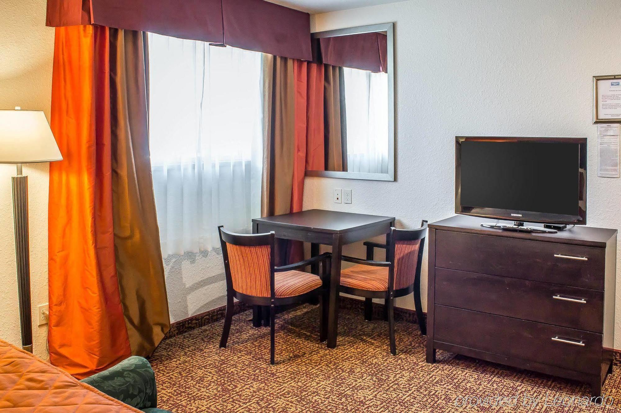 Rodeway Inn & Suites Near Okoboji Lake Milford Exteriér fotografie